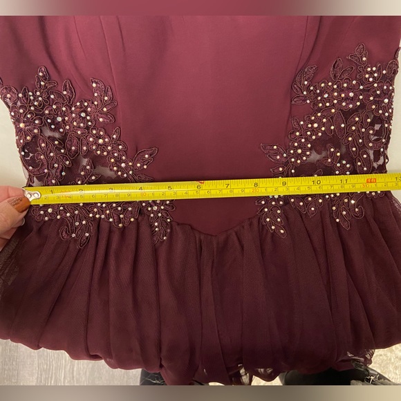Short formal Juniors Size 5 “Blondie” dress, Wine color - Picture 12 of 12